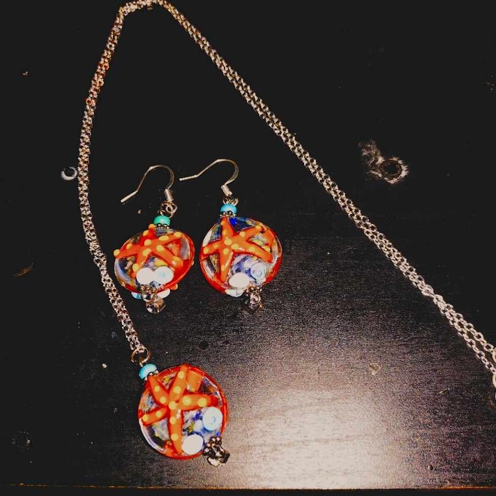 Starfish Resin Necklace And Earring Set 25$